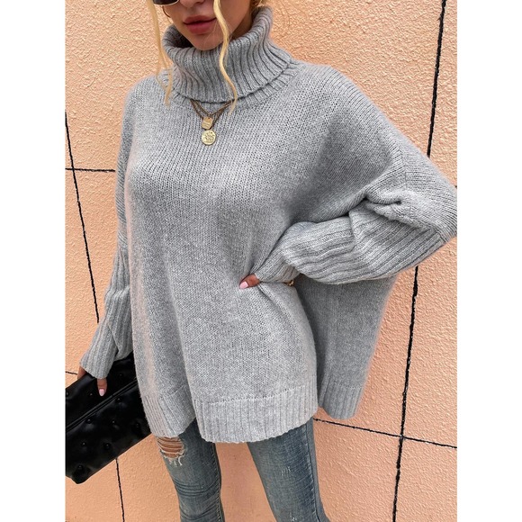 Cozy Gray Turtleneck Sweater - Picture 4 of 6